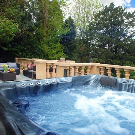 The School Rooms Estate Beautiful, Georgian Apartments With Private Heated Pool And Hot Tub Wifi And Parking Near Bath Box  Kültér fotó