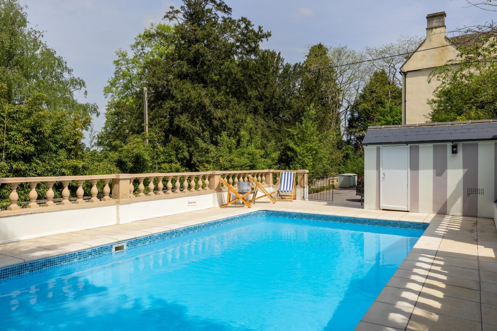 The School Rooms Estate Beautiful, Georgian Apartments With Private Heated Pool And Hot Tub Wifi And Parking Near Bath Box  Kültér fotó